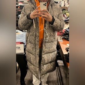 Men’s XL brown/cream paisley puffer jacket